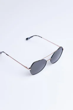 LUNETTES Noir Lunettes de soleil papillonnante - BM210P02